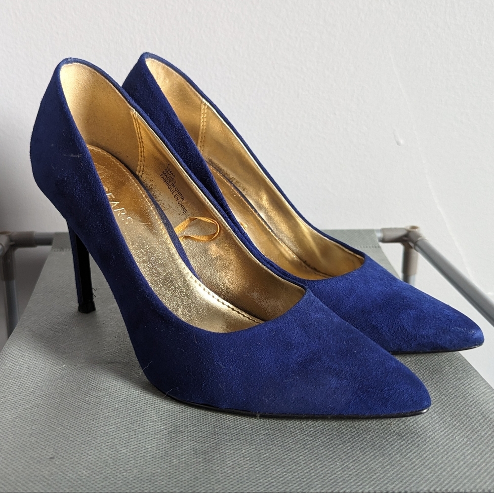 🛍️$5 Promo🛍️Blue Faux Suede Shoes